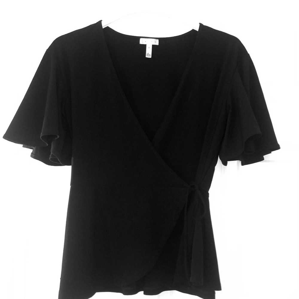 Leith side tie top
